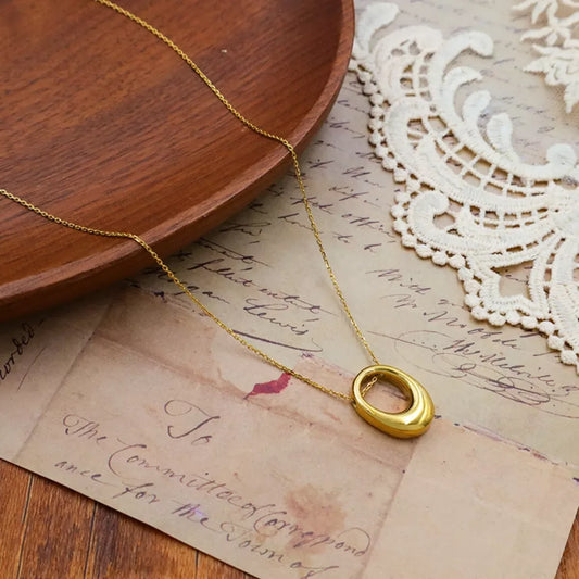 18K Gold-Plated Oval Pendant Necklace - Trendsi - Flyclothing LLC