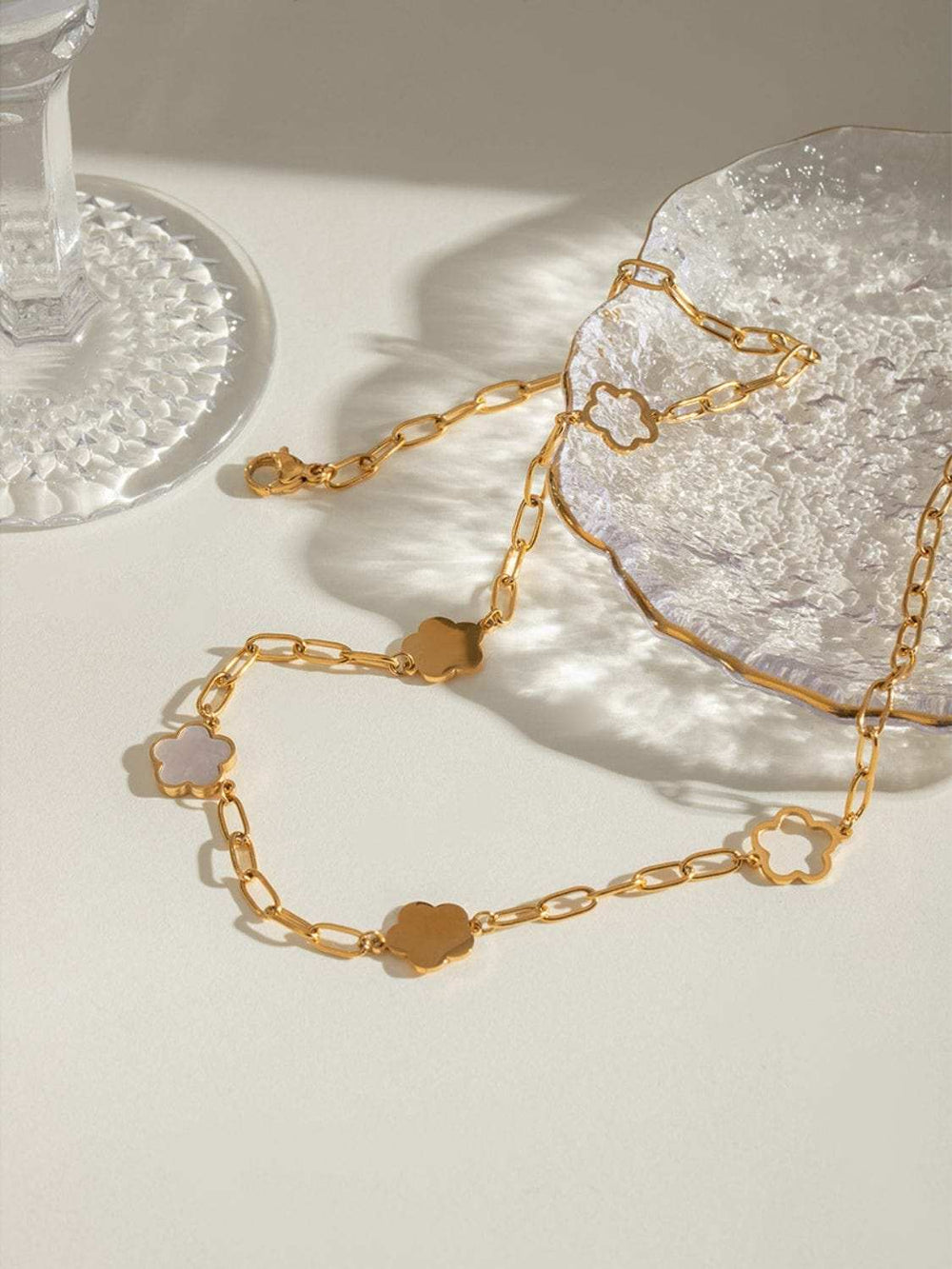 Stainless Steel White Mother-Of-Pearl Flower Necklace - Trendsi - Flyclothing LLC