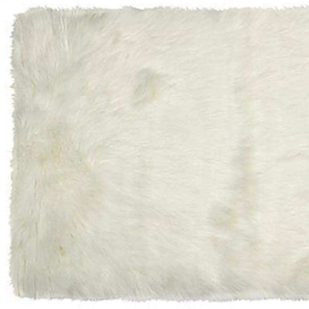 2' X 3' Off White Faux Fur Washable Area Rug - Homeroots - Flyclothing LLC