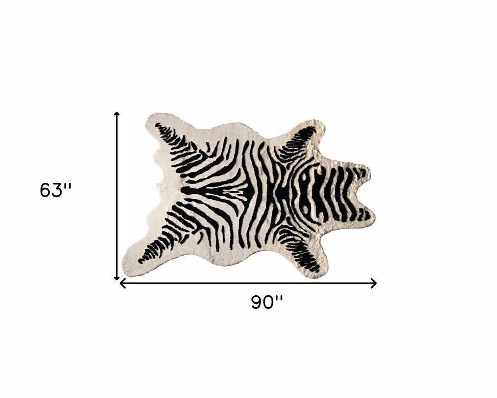 5' X 7' Black and White Faux Cowhide Zebra Print Area Rug - Homeroots - Flyclothing LLC