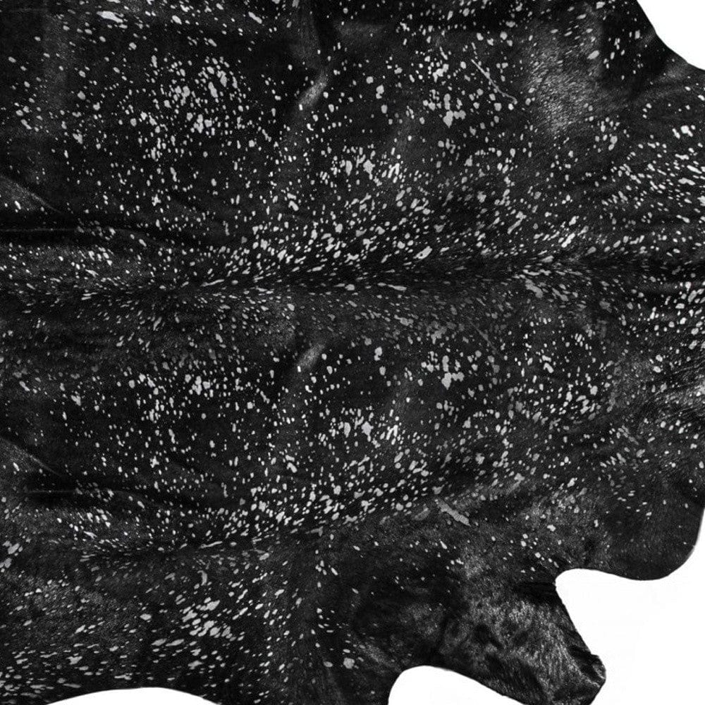 60" X 84" Black And Silver Cowhide - Area Rug - Homeroots - Flyclothing LLC