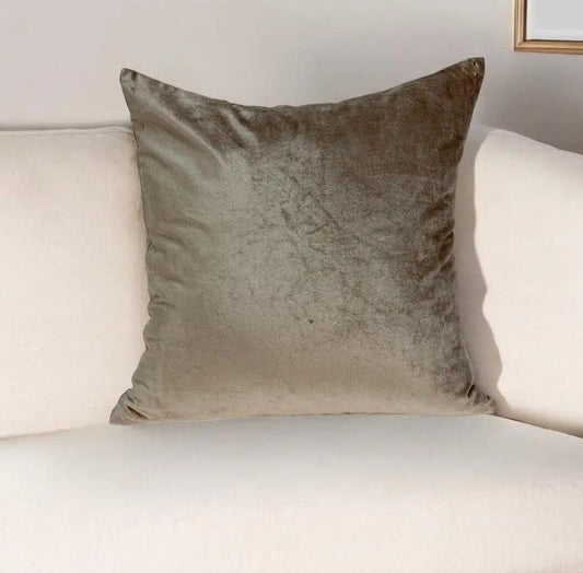 18" X 7" X 18" Transitional Taupe Solid Pillow Cover With Poly Insert - Homeroots