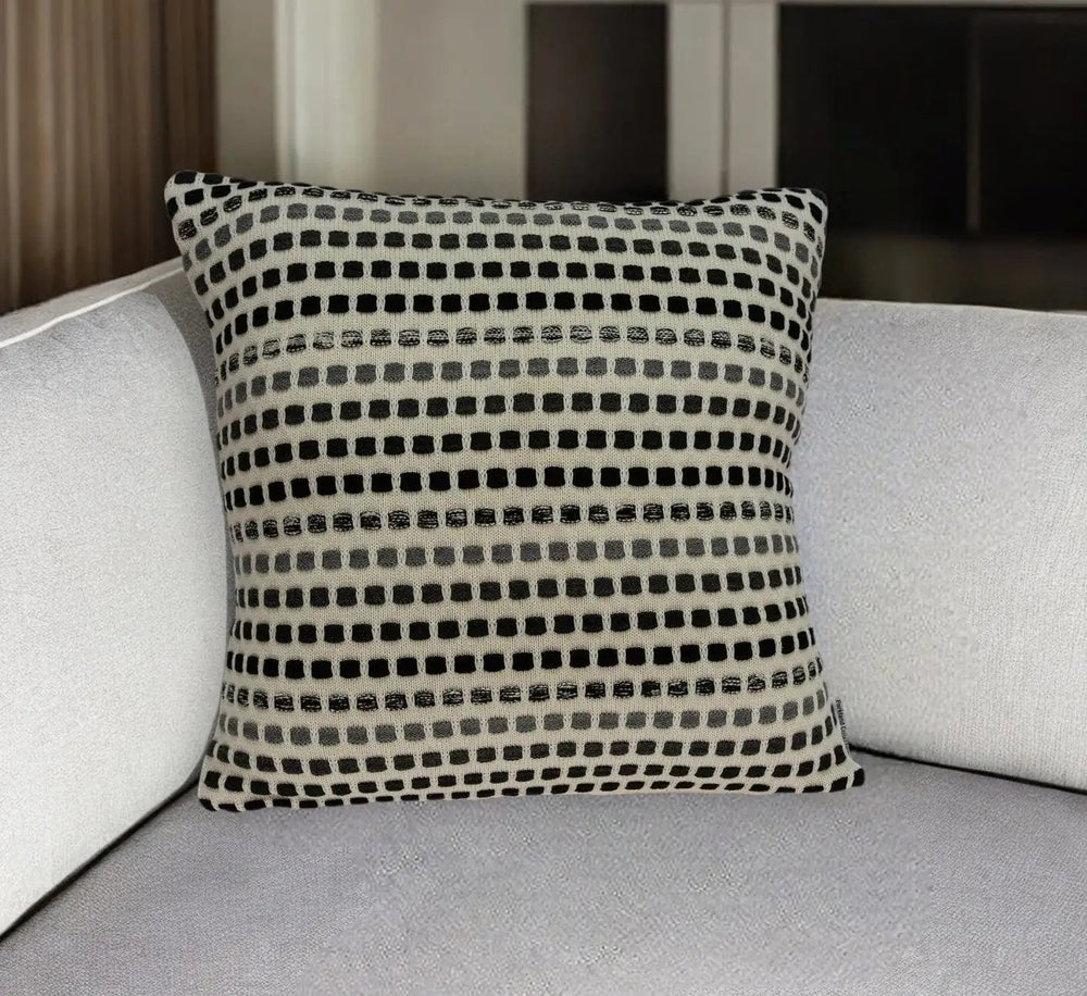 20" X 7" X 20" Elegant Transitional Tan Cotton Pillow Cover With Poly Insert - Homeroots - Flyclothing LLC