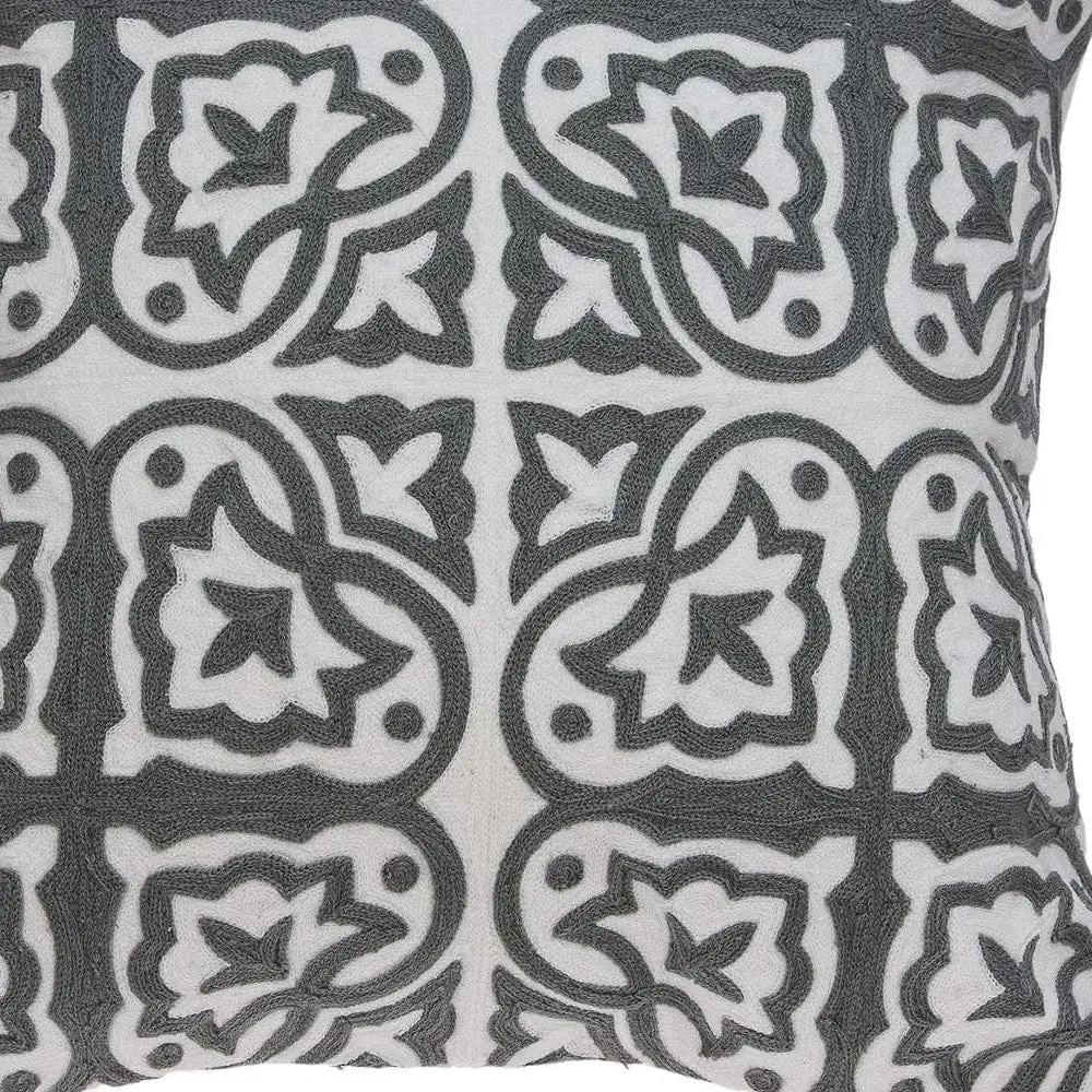 20" X 7" X 20" Traditional Gray And White Cotton Pillow Cover With Poly Insert - Homeroots - Flyclothing LLC
