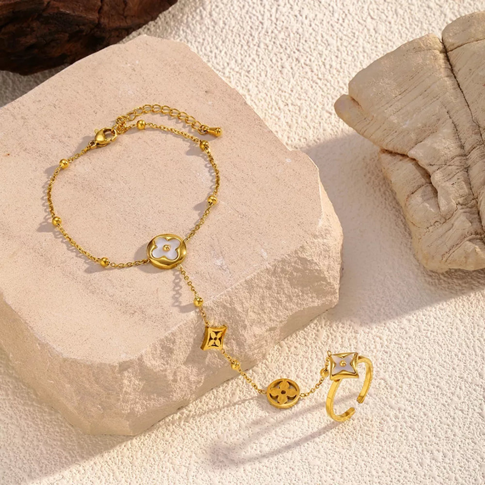 18K Gold-Plated Clover Charm Hand Chain Bracelet - Trendsi - Flyclothing LLC