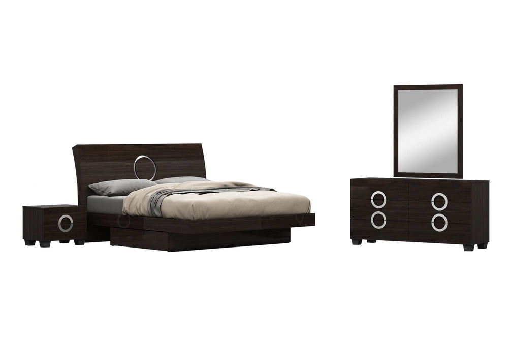 Four Piece Wood Brown Solid Wood Bedroom Set With Mirror - Homeroots - Flyclothing LLC