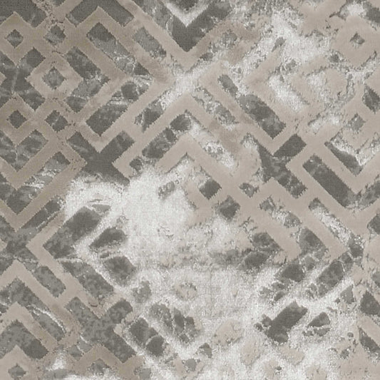 5' X 8' Sand Silver Geometric Maze Pattern Indoor Area Rug - Homeroots - Flyclothing LLC