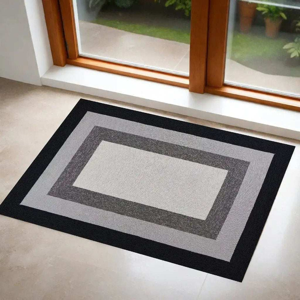2' X 3' Charcoal Hand Hooked Area Rug - Homeroots - Flyclothing LLC