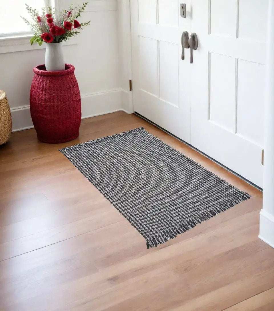 3' X 5' Gray Wool Houndstooth Hand Woven Area Rug - Homeroots - Flyclothing LLC