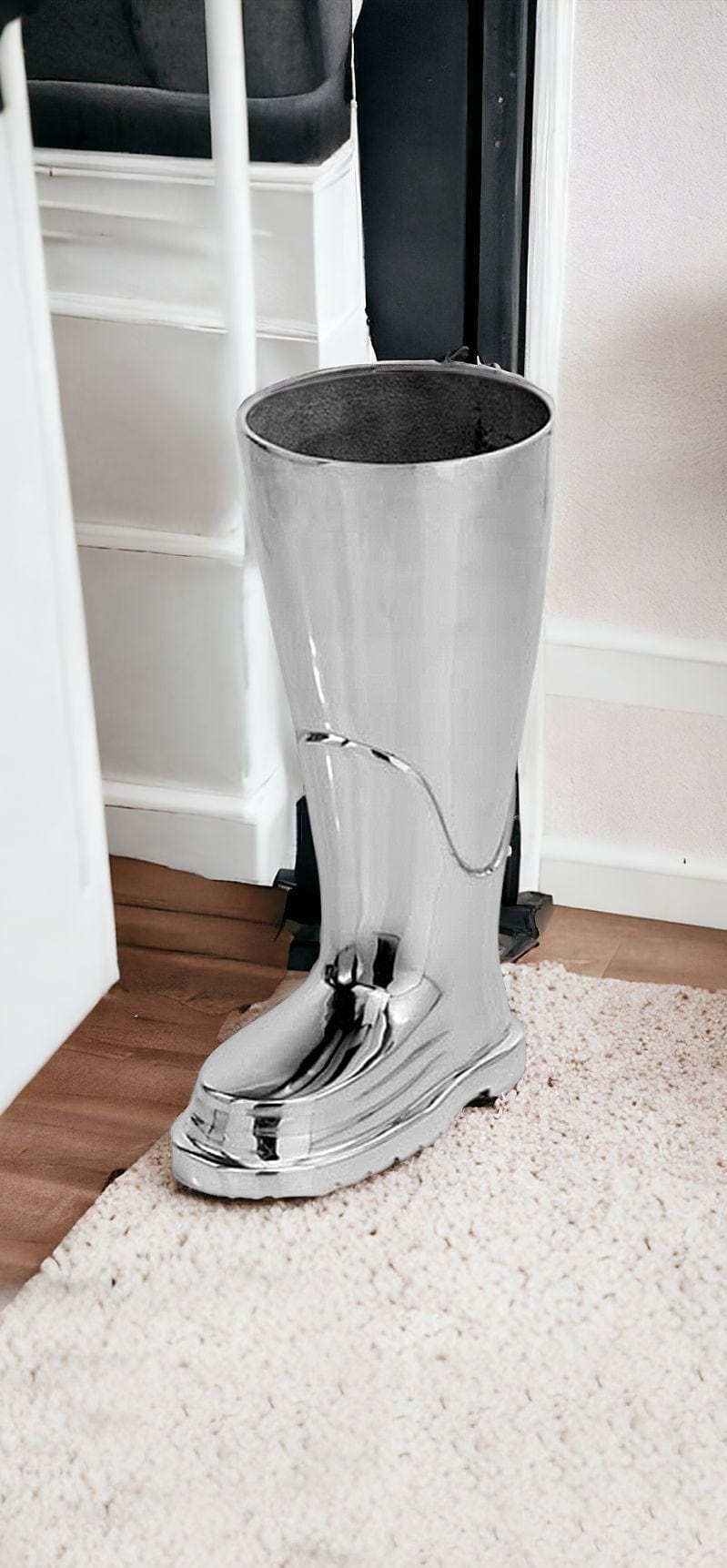 16" Silver Buffed Aluminum Tabletop Sculpture - Homeroots