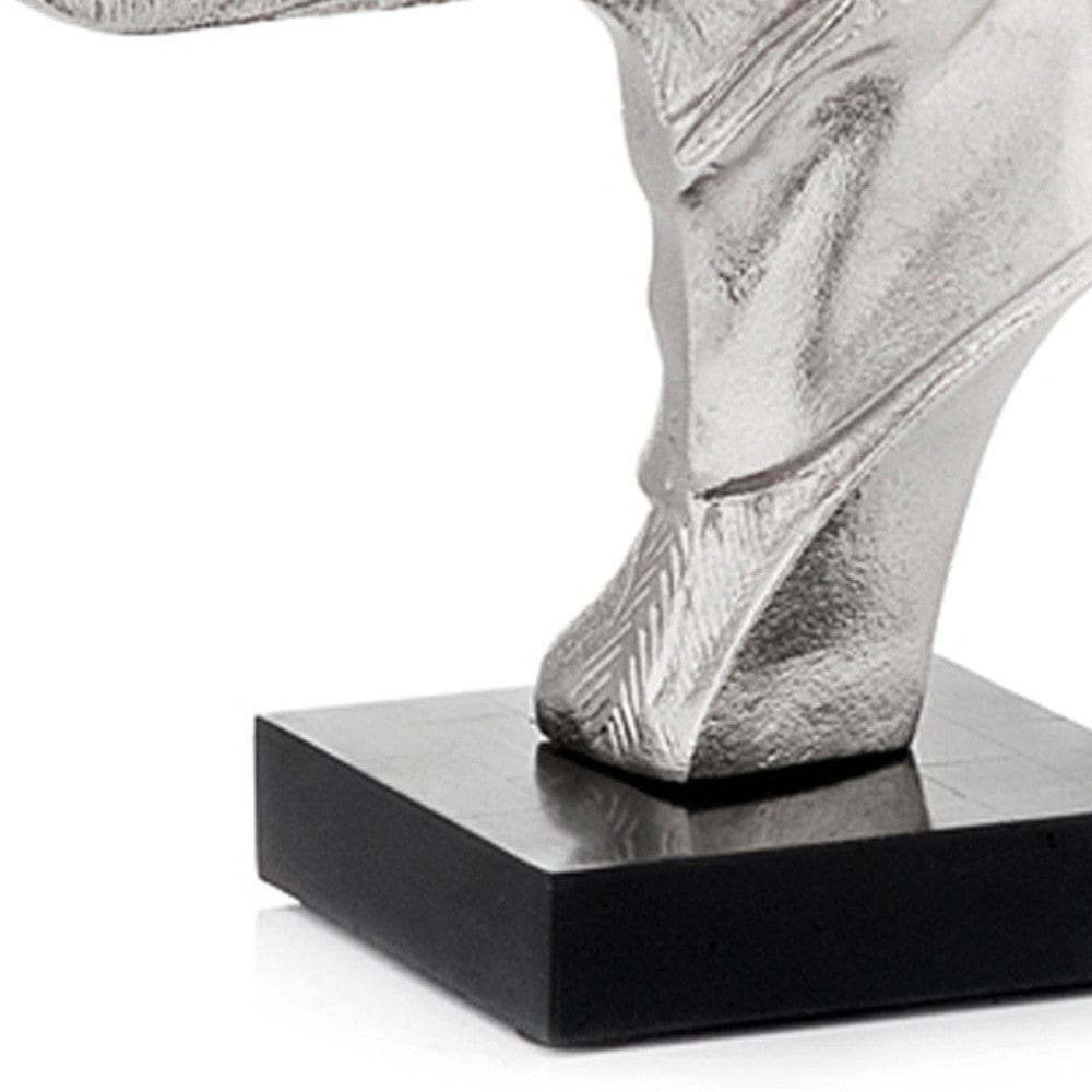 4" X 7.5" X 8.5" Silver And Black Bust On Bone Base Hound - Homeroots