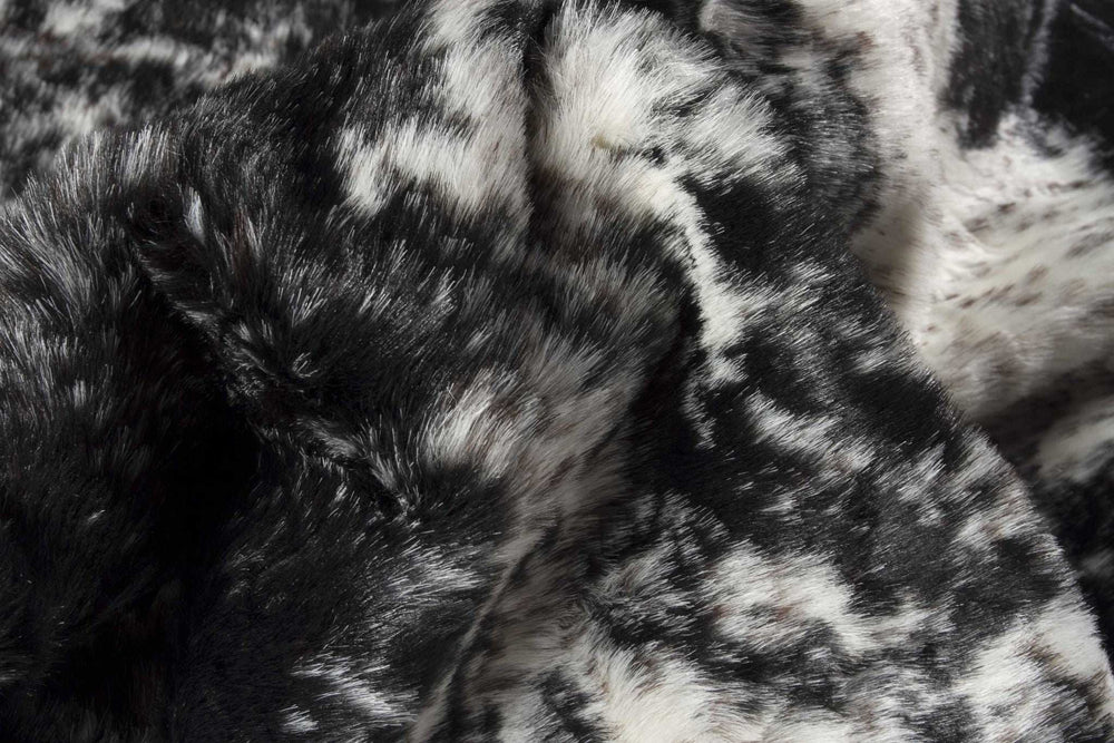 S&P Black White Animal Print Area Rug - Homeroots - Flyclothing LLC