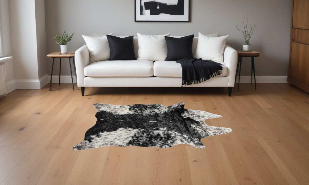 S&P Black White Animal Print Area Rug - Homeroots - Flyclothing LLC