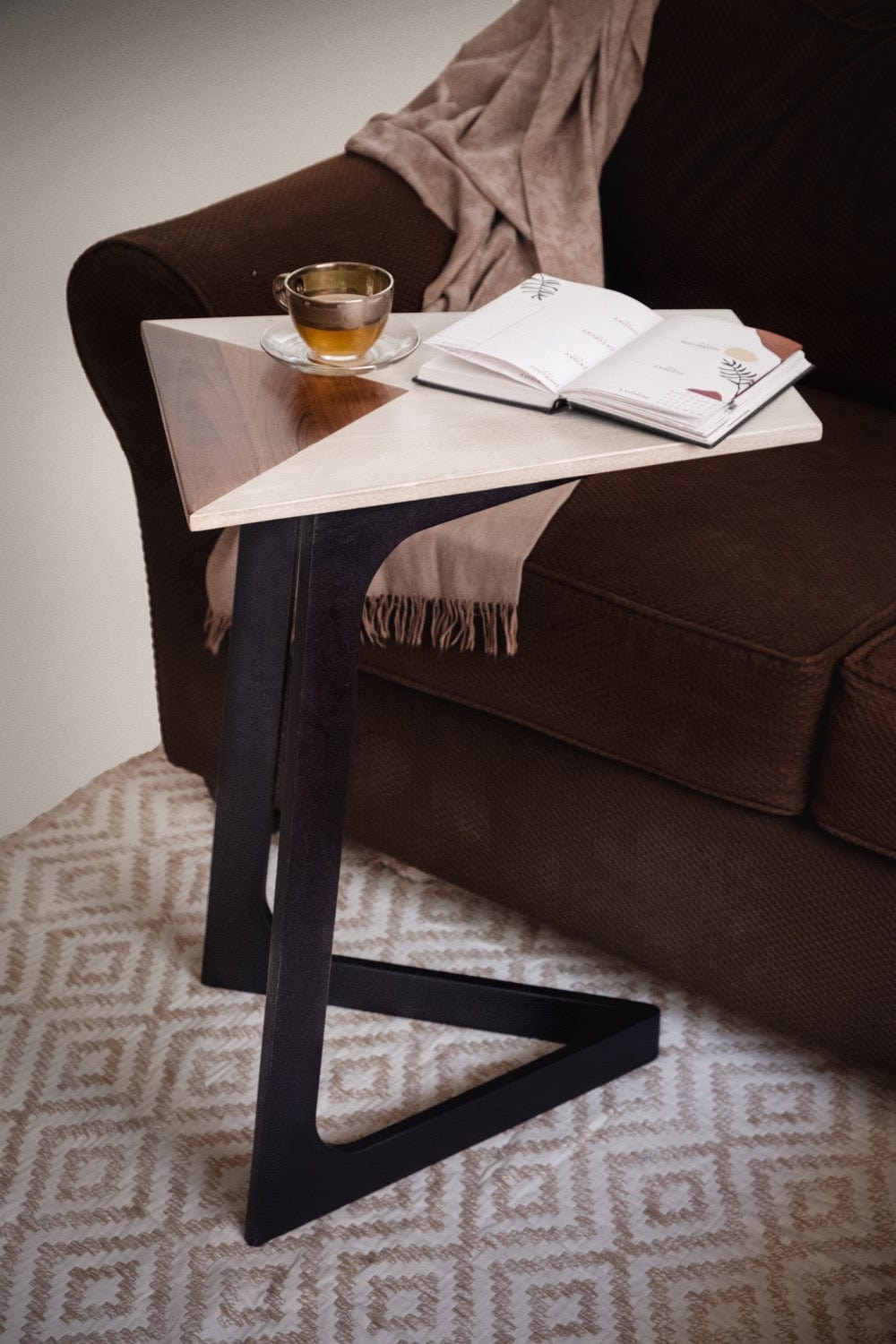28" Black And Brown Solid Wood End Table - Homeroots - Flyclothing LLC