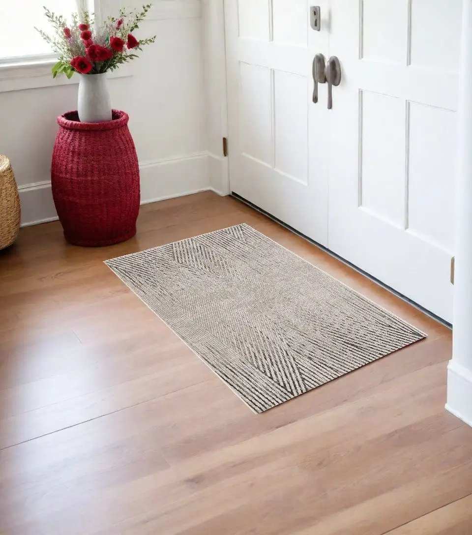 3' X 5' Ivory Or Grey Geometric Lines Area Rug - Homeroots - Flyclothing LLC