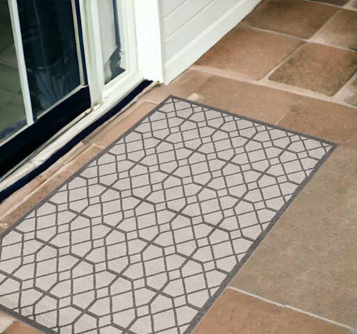 2' X 3' Ivory Or Grey Diamond Pattern Accent Rug - Homeroots - Flyclothing LLC