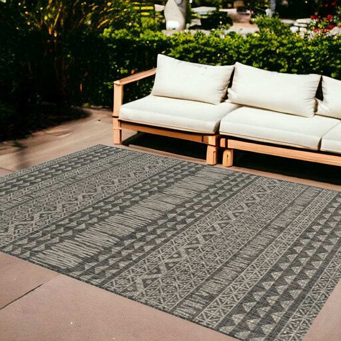 8' X 11' Charcoal Southwestern Indoor Outdoor Area Rug - Homeroots - Flyclothing LLC