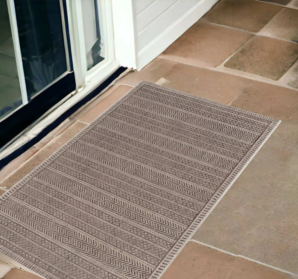 3' X 4' Brown Geometric Indoor Outdoor Area Rug - Homeroots - Flyclothing LLC