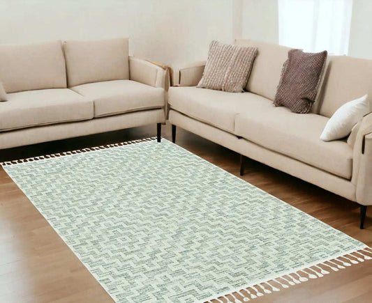 5' X 8' Gray and Ivory Geometric Area Rug - Homeroots - Flyclothing LLC