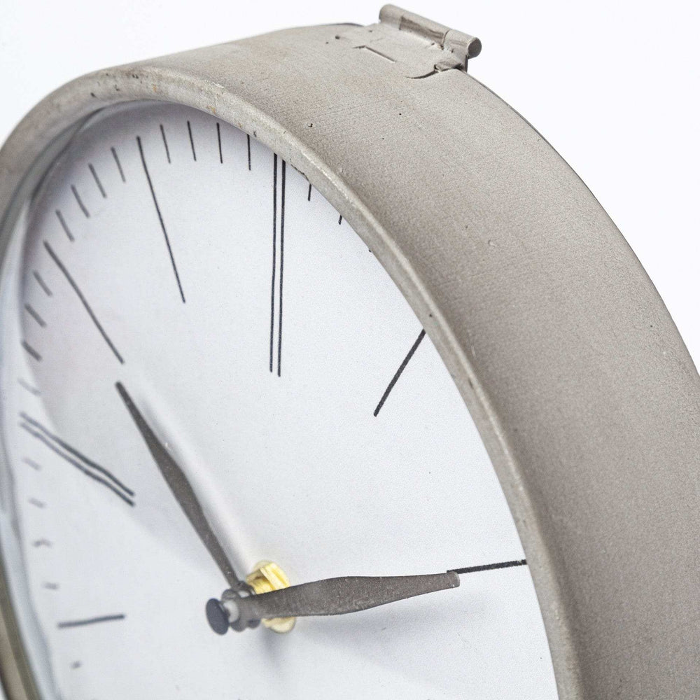 Gray Metal Circular Desk Table Clock Equipped With A Quartz Movement - Homeroots - Flyclothing LLC