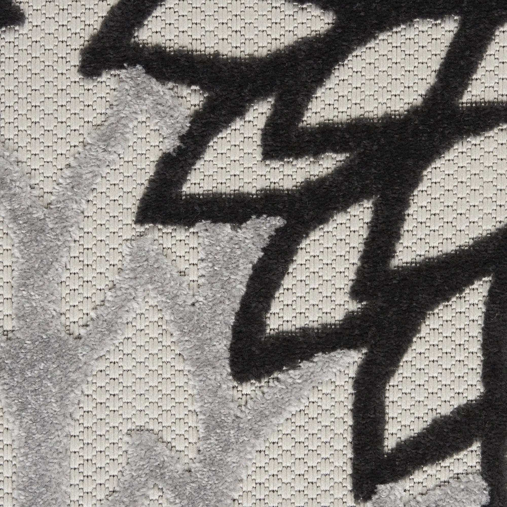 7' X 10' Black White Floral Indoor Outdoor Area Rug - Homeroots - Flyclothing LLC