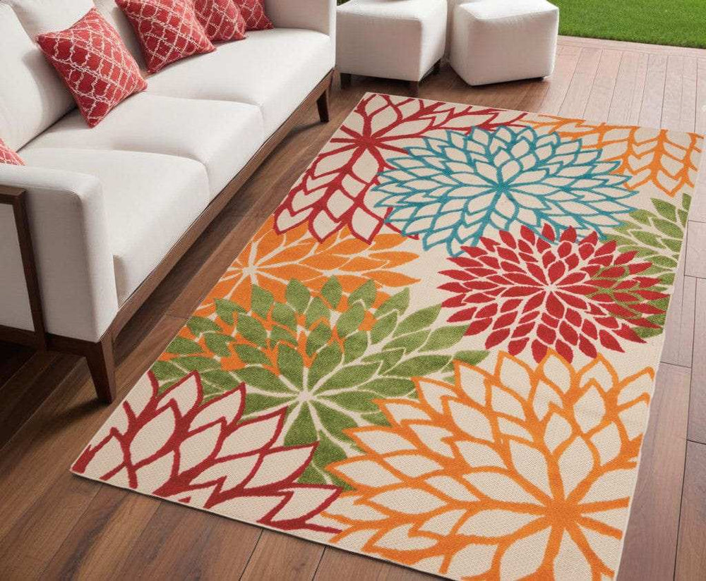4' X 6' Green And Ivory Floral Indoor Outdoor Area Rug - Homeroots - Flyclothing LLC