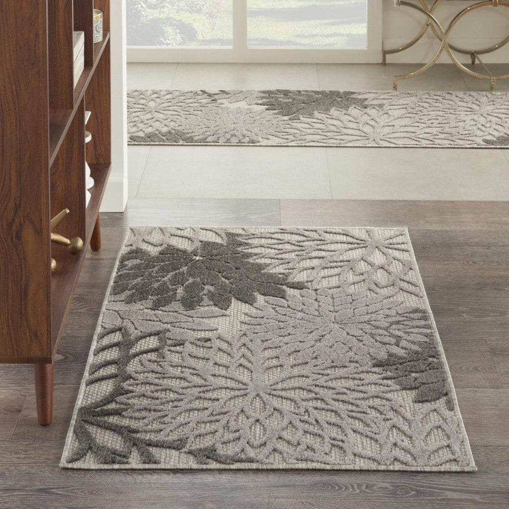 3' X 4' Gray Floral Indoor Outdoor Area Rug - Homeroots - Flyclothing LLC