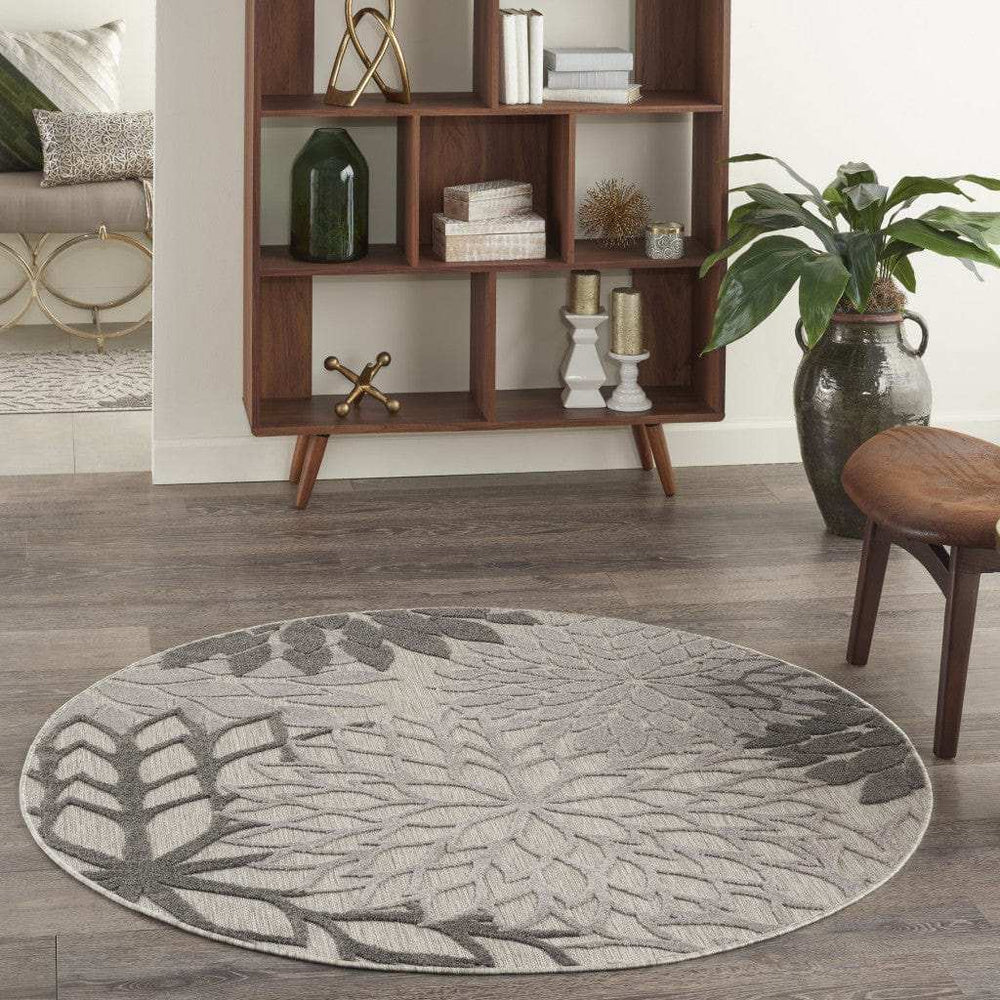 4' Round Gray Round Floral Indoor Outdoor Area Rug - Homeroots - Flyclothing LLC