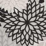 5' X 7' Black And White Floral Indoor Outdoor Area Rug - Homeroots - Flyclothing LLC