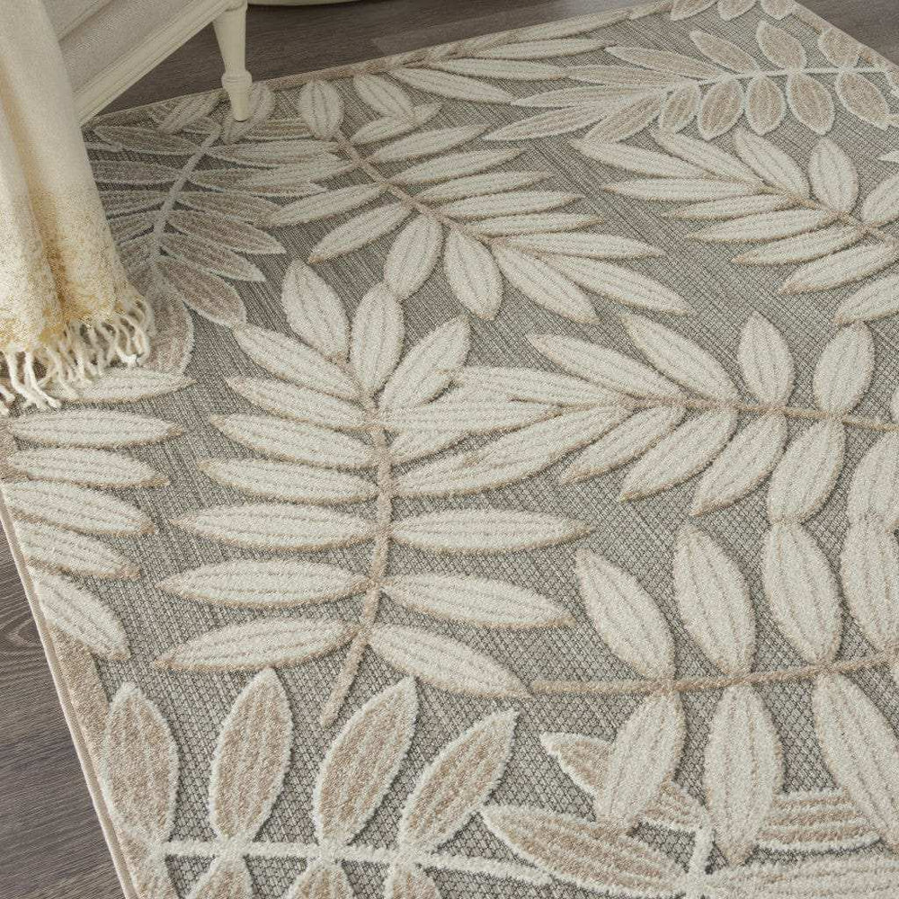 4' X 6' Gray And Ivory Floral Stain Resistant Indoor Outdoor Area Rug - Homeroots - Flyclothing LLC