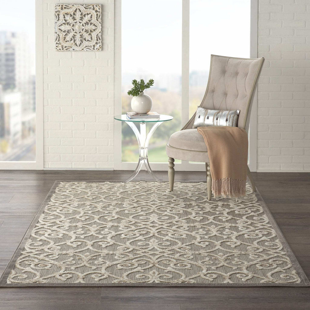 5' X 8' Gray And Ivory Floral Indoor Outdoor Area Rug - Homeroots - Flyclothing LLC