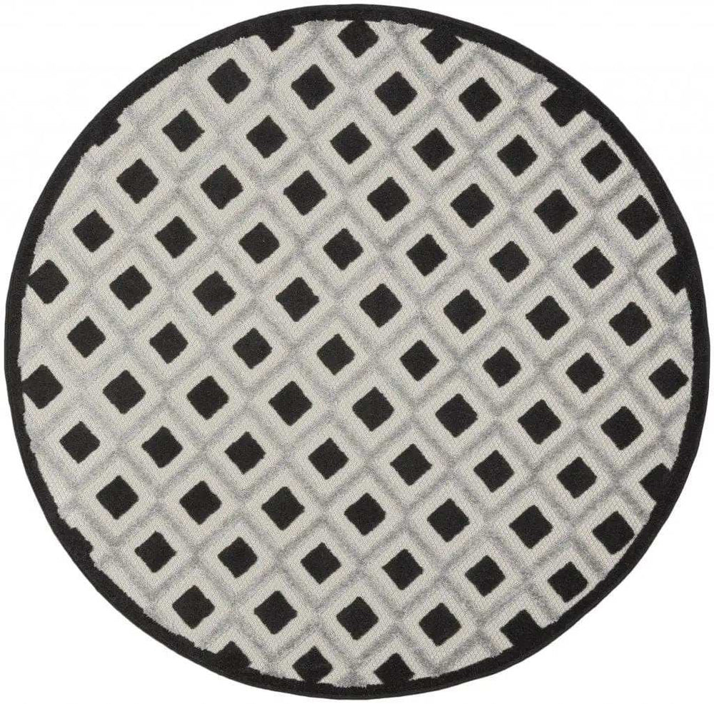 5' Round Black And White Round Geometric Indoor Outdoor Area Rug - Homeroots - Flyclothing LLC