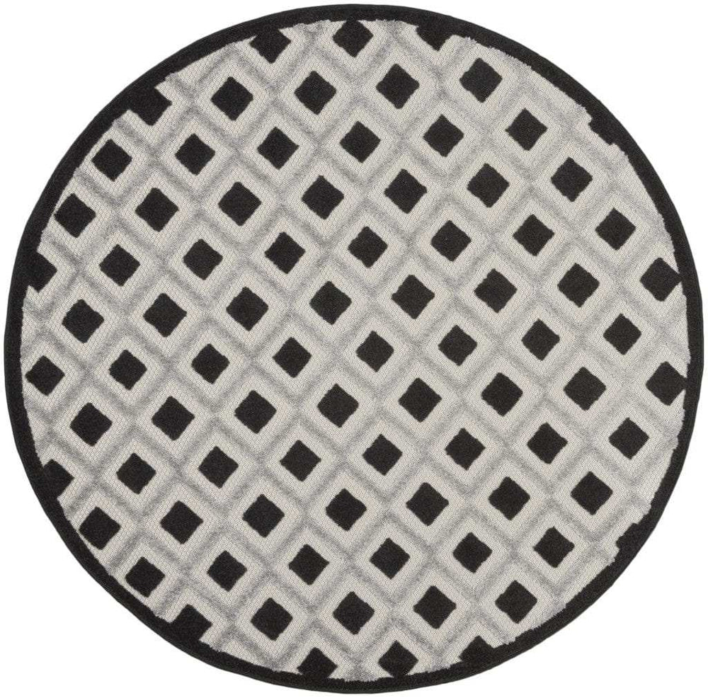 5' Round Black And White Round Geometric Indoor Outdoor Area Rug - Homeroots - Flyclothing LLC