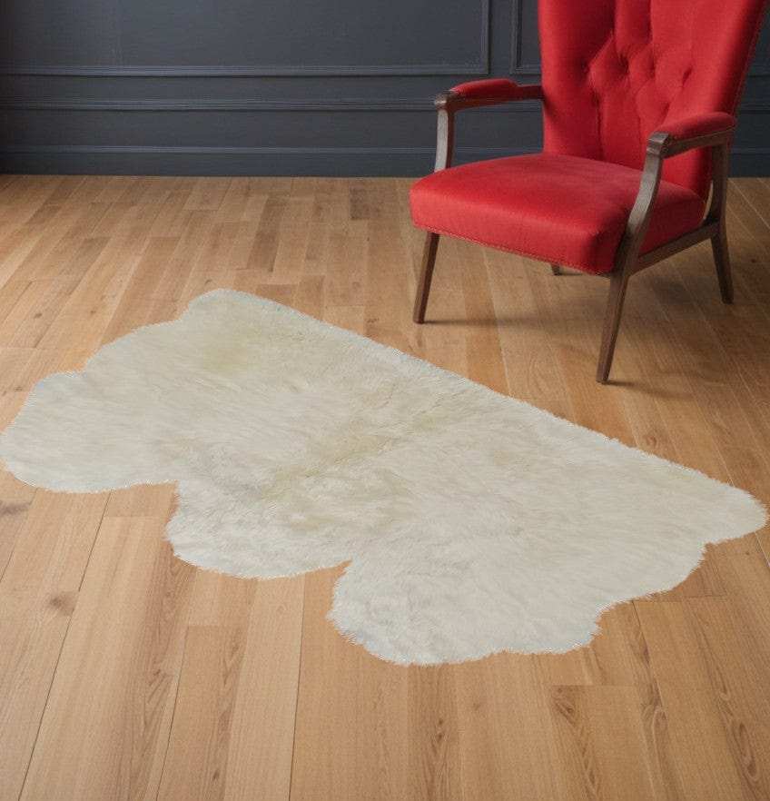 3' X 5' Golden Natural Sheepskin Area Rug - Homeroots - Flyclothing LLC