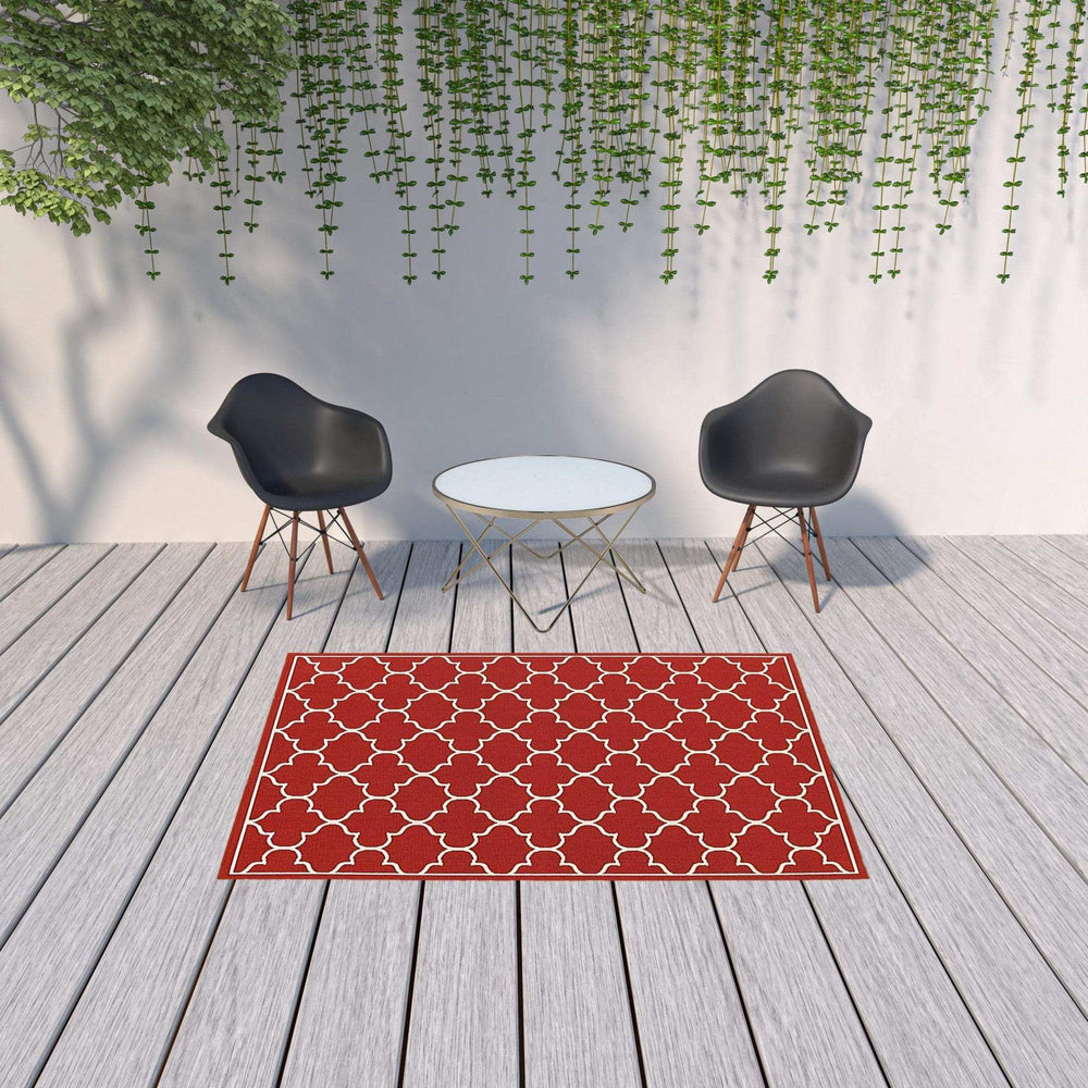 5' X 8' Red and Ivory Indoor Outdoor Area Rug - Homeroots - Flyclothing LLC