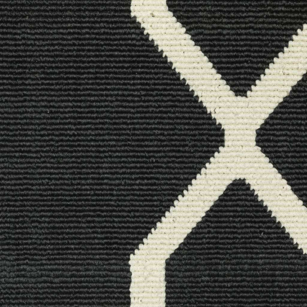 4' X 6' Black and Ivory Indoor Outdoor Area Rug - Homeroots - Flyclothing LLC