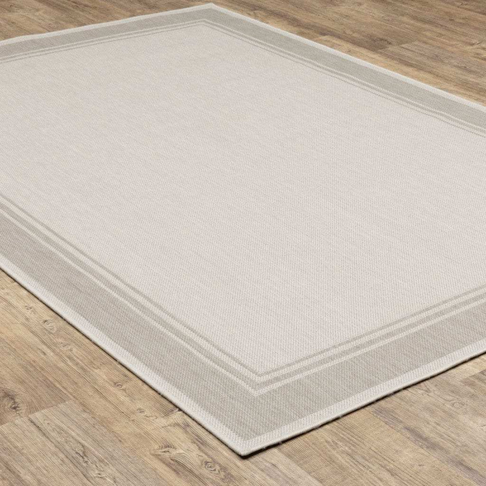 7' X 9' Gray and Ivory Indoor Outdoor Area Rug - Homeroots - Flyclothing LLC