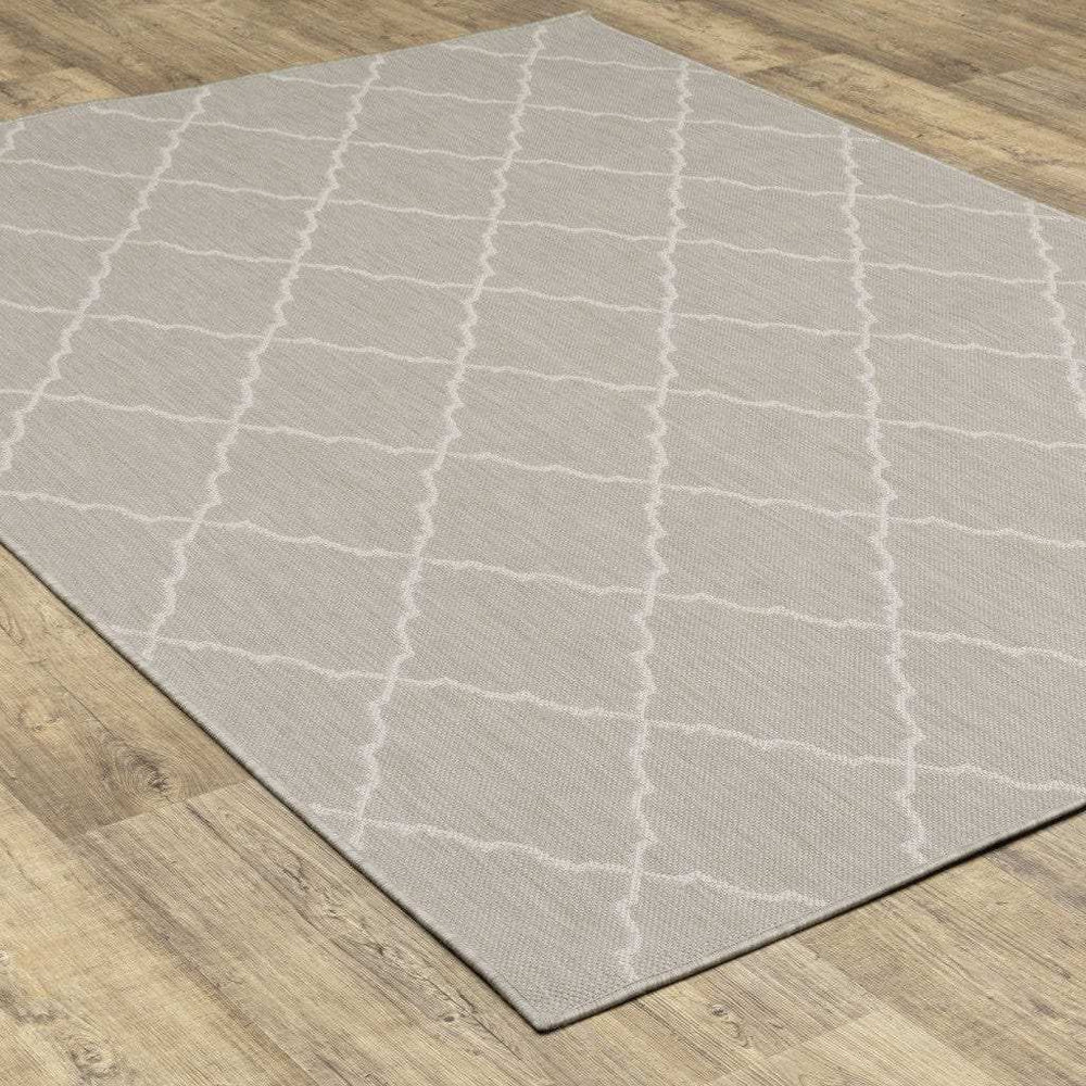 7' X 9' Gray and Ivory Indoor Outdoor Area Rug - Homeroots - Flyclothing LLC