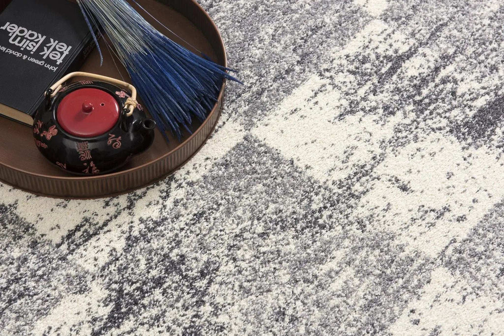 5' X 8' White And Gray Checkered Area Rug - Homeroots - Flyclothing LLC