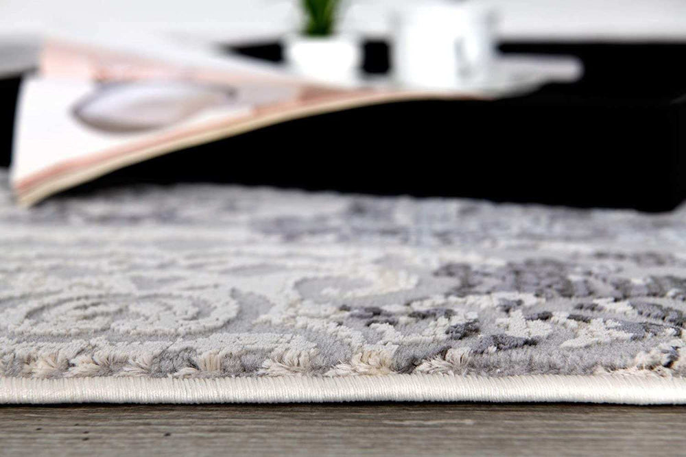 8' X 11' Cream And Gray Tinted Ogee Pattern Area Rug - Homeroots - Flyclothing LLC