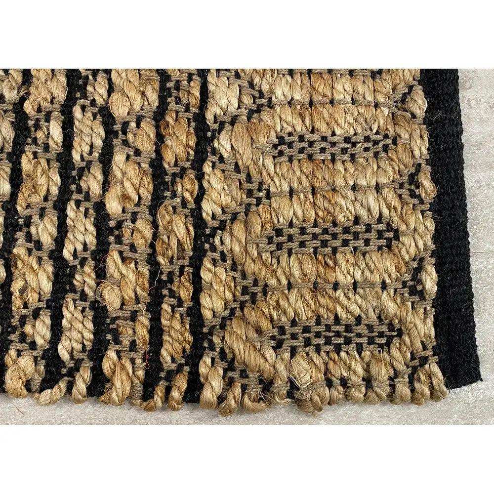 5' X 7' Tan and Black Hand Woven Area Rug - Homeroots - Flyclothing LLC