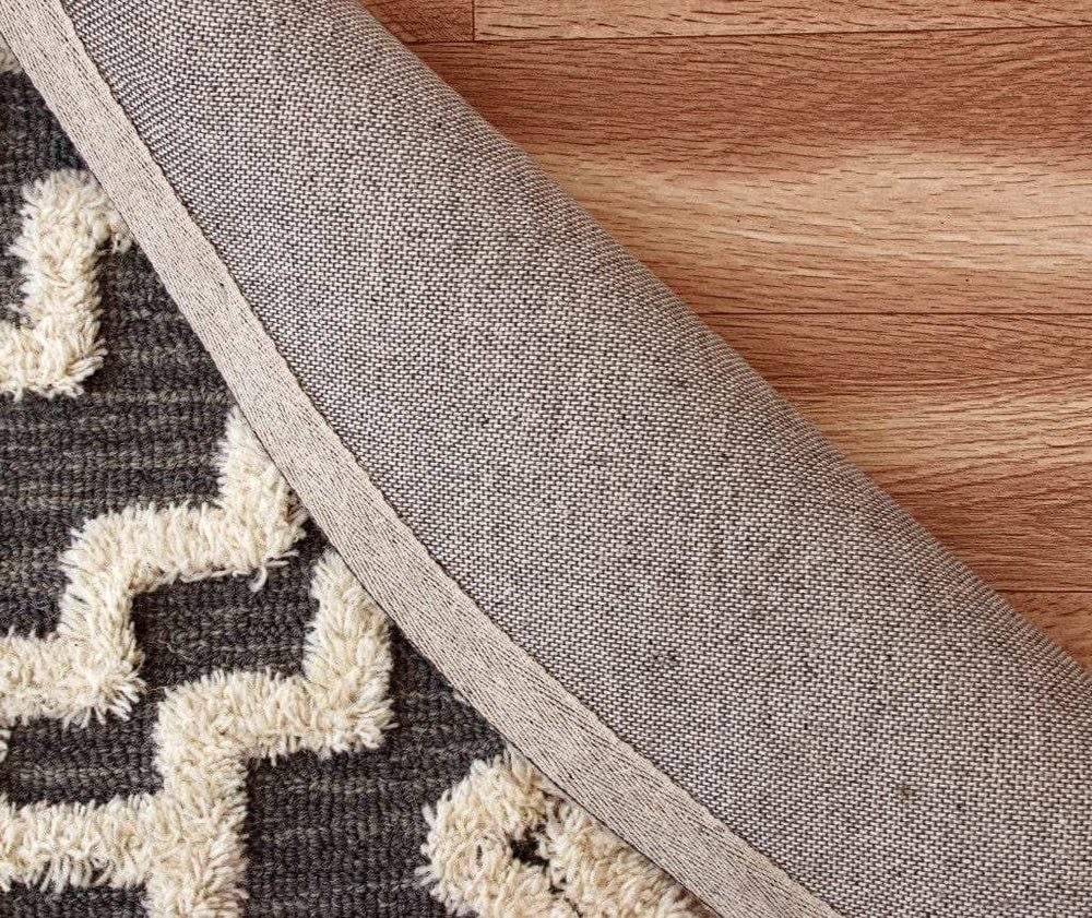 4' Round Gray and Cream Geometric Area Rug - Homeroots - Flyclothing LLC