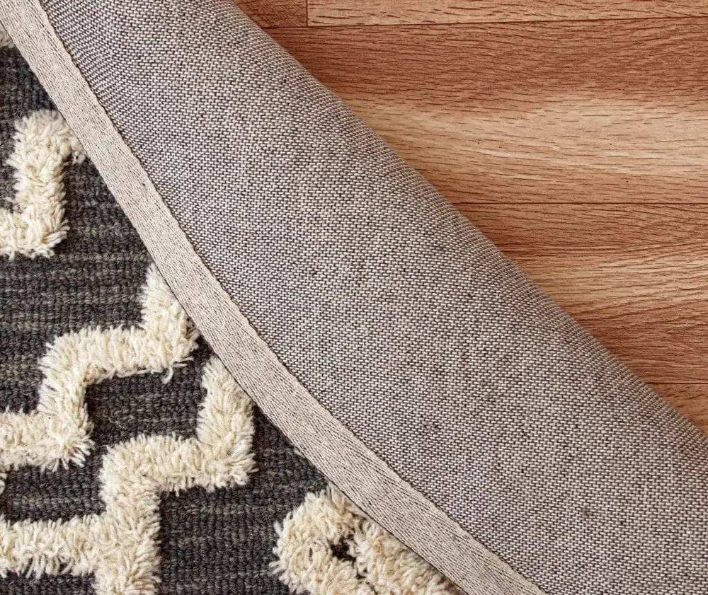 6' Round Gray and Cream Geometric Area Rug - Homeroots - Flyclothing LLC