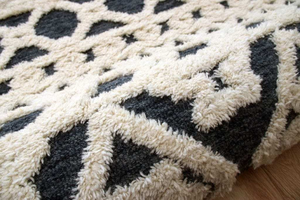 6' Blue And Ivory Round Wool Hand Tufted Area Rug - Homeroots - Flyclothing LLC