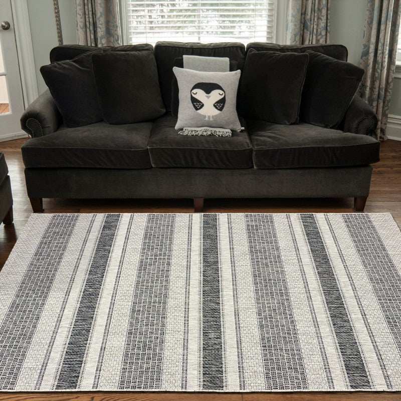 5' X 8' Gray And Black Indoor Outdoor Area Rug - Homeroots - Flyclothing LLC