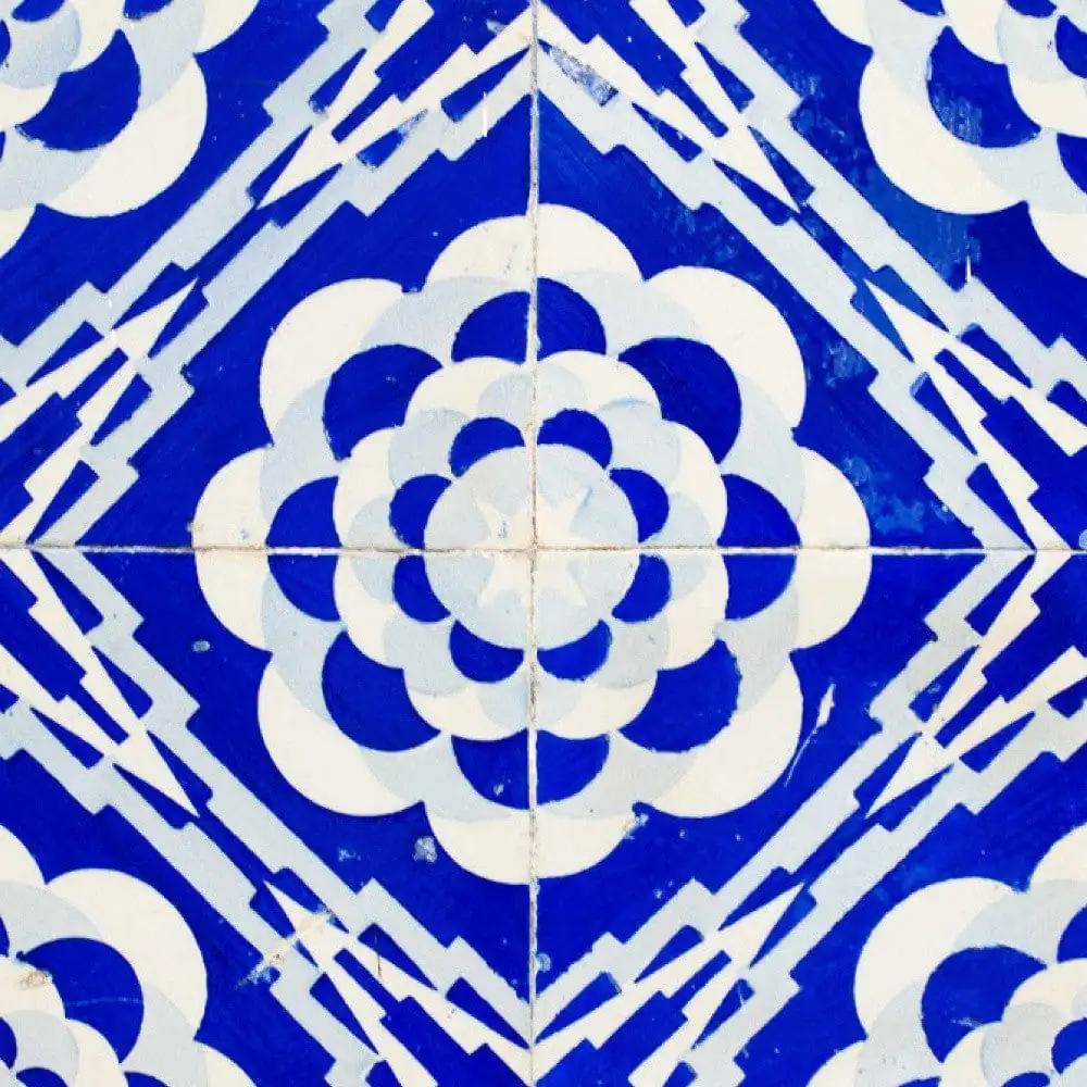 4" X 4" Blue And White Gerbera Peel And Stick Removable Tiles - Homeroots