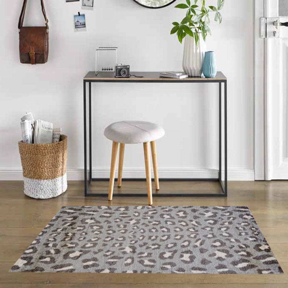 2' X 4' Gray and Brown Cheetah Washable Floor Mat - Homeroots - Flyclothing LLC