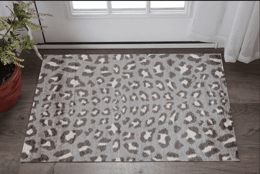 2' X 4' Gray and Brown Cheetah Washable Floor Mat - Homeroots - Flyclothing LLC