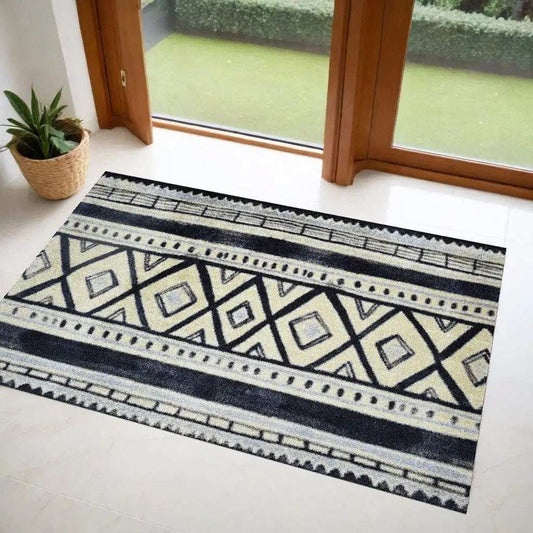 2' X 4' Black and Gray Modern Tribal Washable Floor Mat - Homeroots - Flyclothing LLC