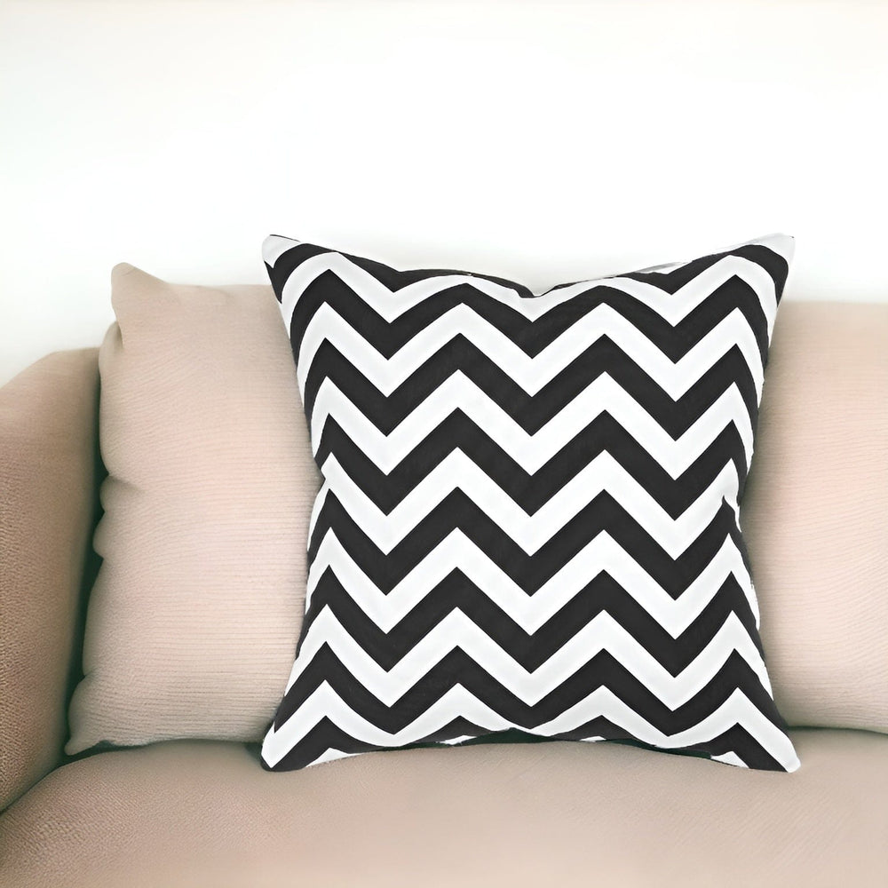 18" Black and Ivory Cotton Throw Pillow - Homeroots - Flyclothing LLC
